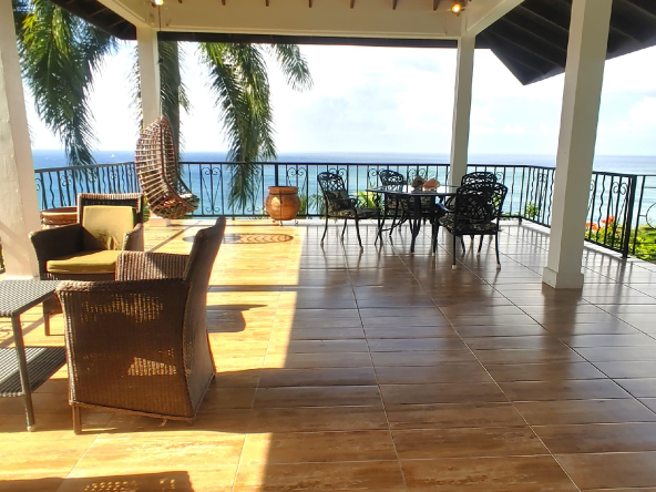 Luxury House For Sale with Beach View