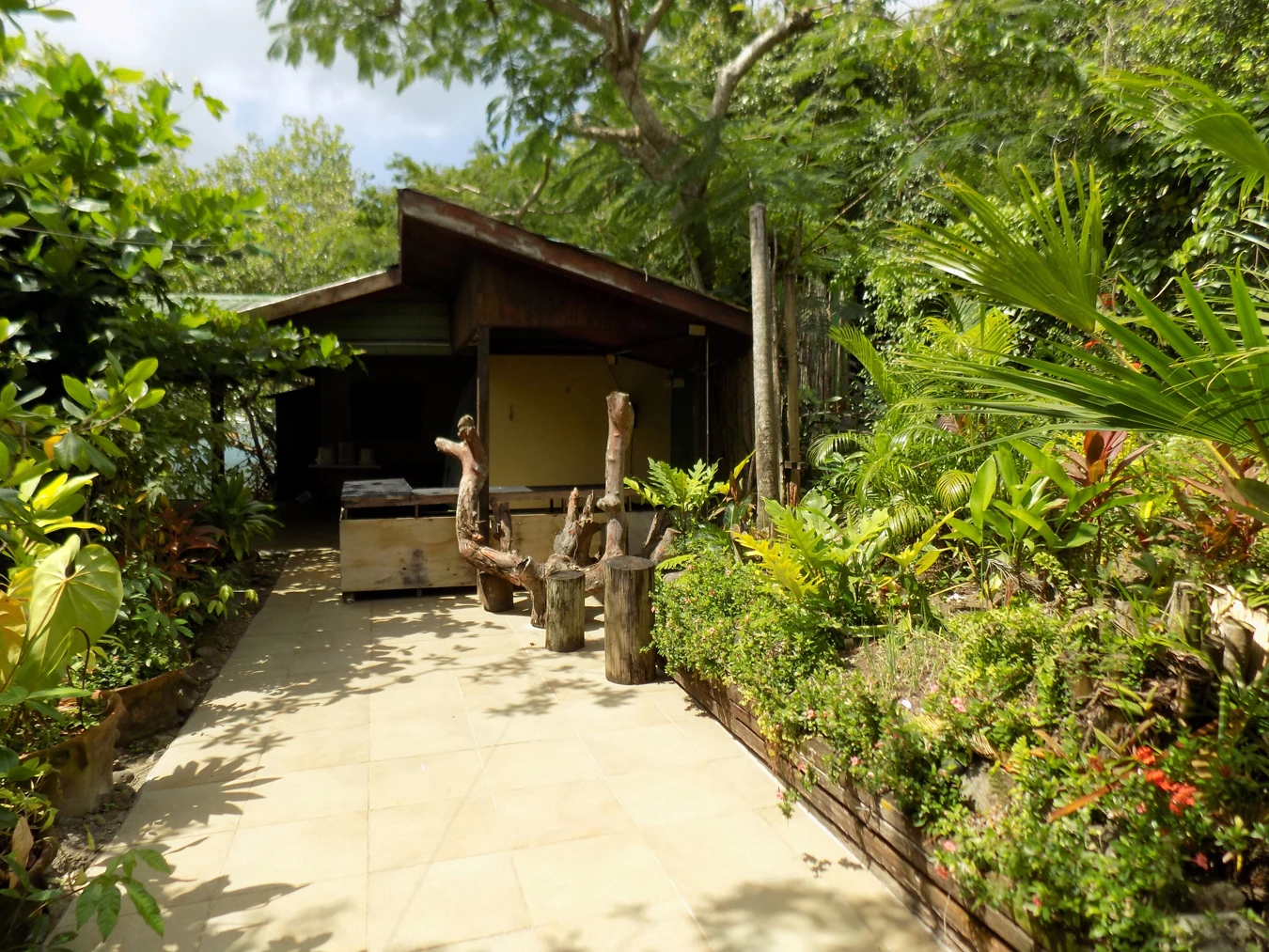 St. Lucia Real Estate Mango Beach Inn flower garden